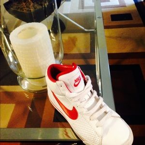 Nike high tops women size 3 in kids 5 in women